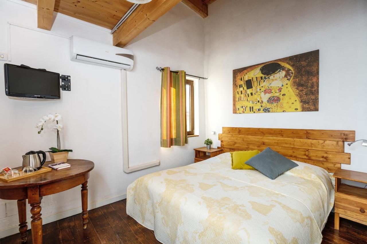 B&B La Corte San Francesco Барі Екстер'єр фото